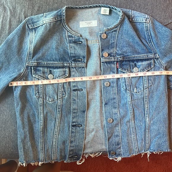 Levi’s jean jacket - Picture 6 of 6